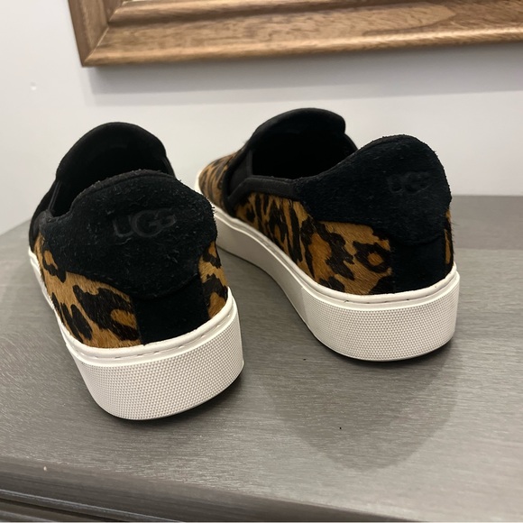UGG Cahlvan Panther Calf Hair Sneaker - Picture 4 of 6